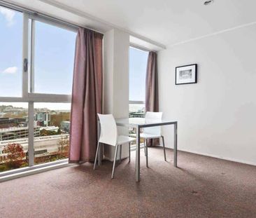 Furnished 2 bedroom apartment - Photo 1