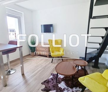 Studio d'exception meublé en duplex - FOUGERES - Photo 5