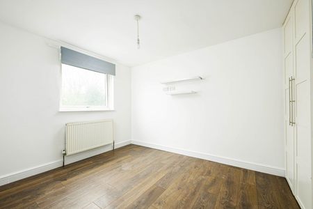 3 Bed Terraced House, Pinkhams Twist, BS14 - Photo 5