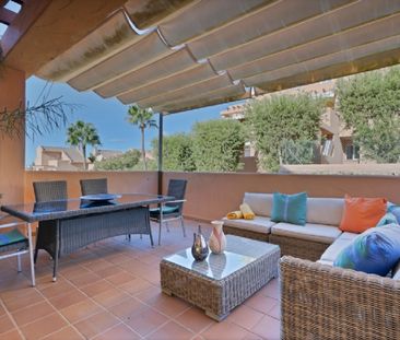 2 Bedroom Apartment For Rent in Marbella, Málaga - Photo 5