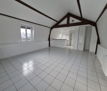 Location Appartement 1 pièce 47m² VALENCIENNES 59300 - Photo 2