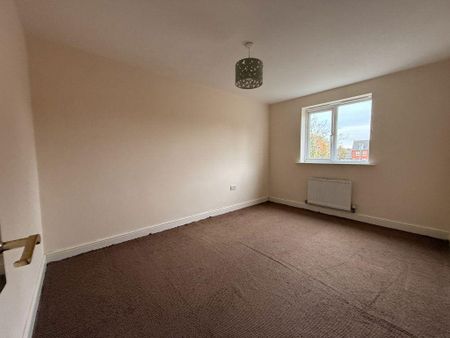 4 bedroom semi-detached house to rent - Photo 2