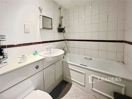 2 bedroom house to rent Embleton Way, Buckingham, MK18 - Photo 3