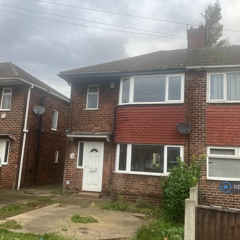 3 bedroom semi-detached house to rent - Photo 1