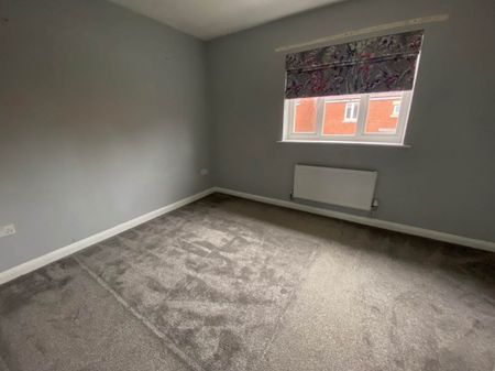 Locking Castle East, Weston-super-Mare, North Somerset - Photo 2