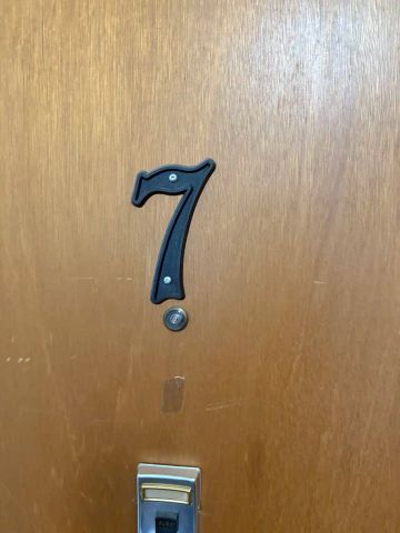 McKenna Manor — suite 7 - Photo 5
