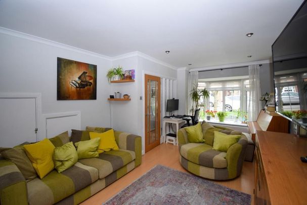 3 bedroom semi-detached house to rent - Photo 1