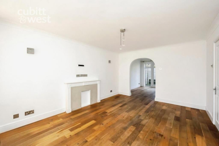 3 bedroom terraced house to rent - Photo 3