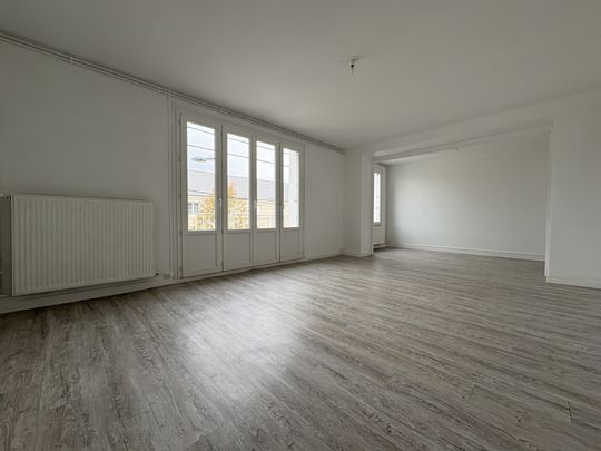 Location Appartement 4 pièces 70m² SAUMUR 49400 - Photo 1