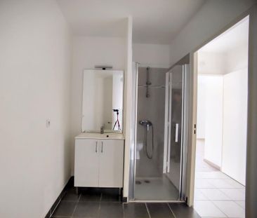 Location Appartement 1 pièce 32m² LE PETIT QUEVILLY 76140 - Photo 1