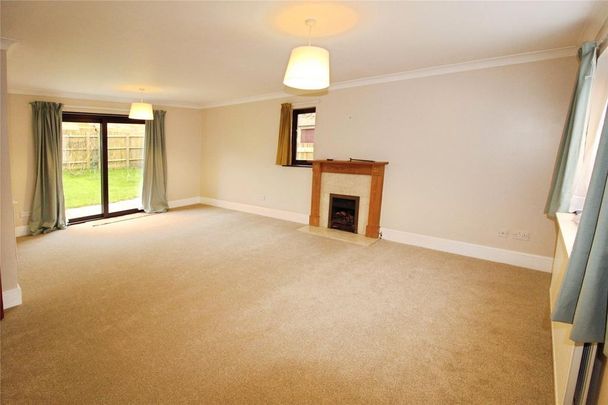 4 bedroom detached house to rent - Photo 1