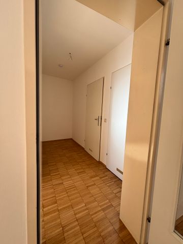 Schöne 2-Zimmer-Wohnung im Erdgeschoss mit Terrasse - Foto 4