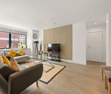 2 Bed Flat, Arthur Road, SW19 - Photo 1
