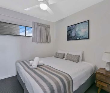 Waterfront Fully Furnished Apartment Close to Hospital! - Photo 3