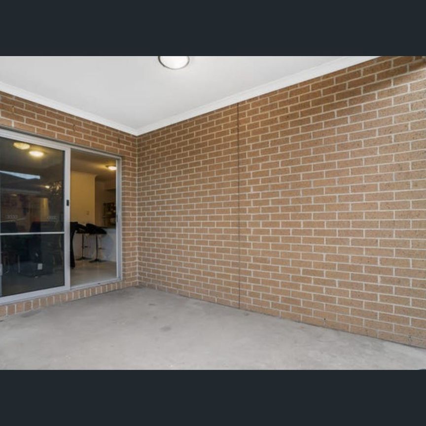16 FLANNERY ST, Craigieburn, Vic 3064 - Photo 1