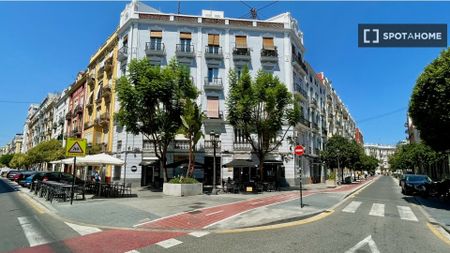 valencia, Valencian Community 46006 - Photo 5