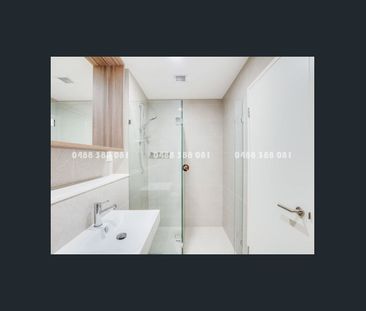 MODERN APARTMENT IN GREAT LOCATION CLOSE TO SHOPS - Photo 4