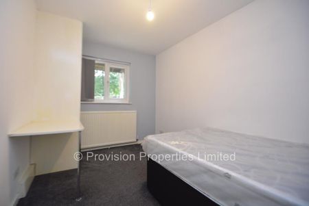 4 bedroom terraced house to rent - Photo 4