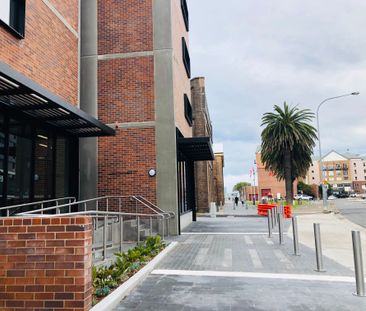 Affordable modern 2 bedroom unit - Photo 1