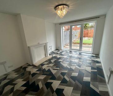 3 bedroom semi-detached house to rent - Photo 5