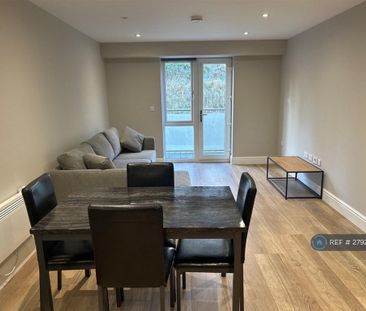 2 bedroom flat to rent - Photo 1