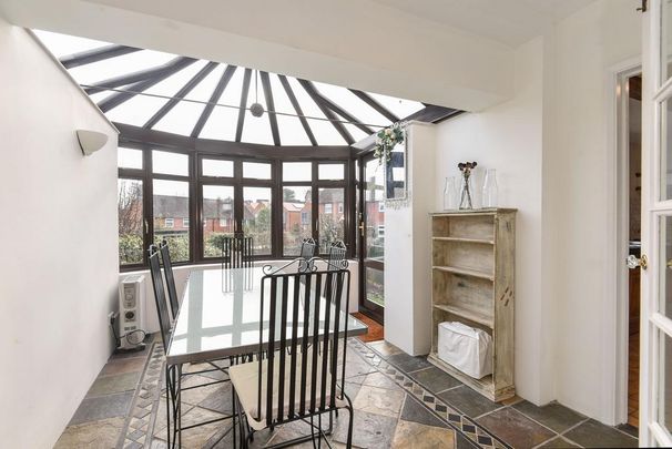 4 bedroom semi-detached house to rent - Photo 1