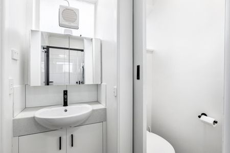 22/123 Millswyn Street, South Yarra VIC 3141 - Apartment For Rent | Domain - Photo 5