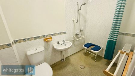 Rock Mount, Hoyland, Barnsley, S74 - Photo 4