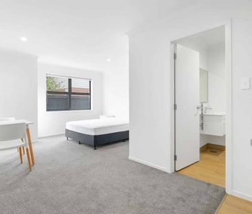 Fully Furnished Studio Unit - Photo 5