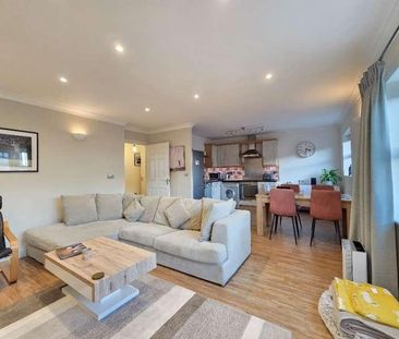 Newlands Close, Hagley, Stourbridge, West Midlands, DY9 - Photo 2