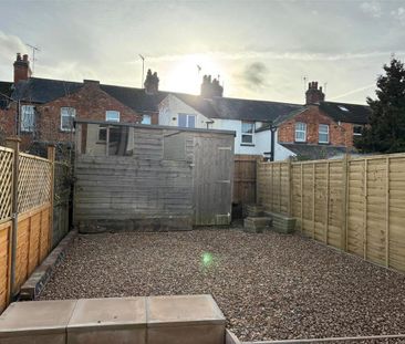 3 bedroom terraced house to rent - Photo 5