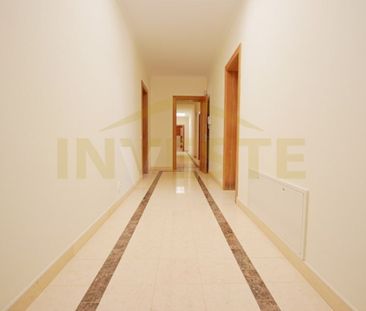 6 room luxury House for rent in Cascais e Estoril, Cascais, Lisbon - Photo 2