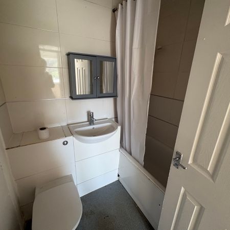 Copthorne Mews, Hayes - Photo 3