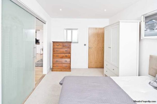 2 bedroom property to rent in London - Photo 1