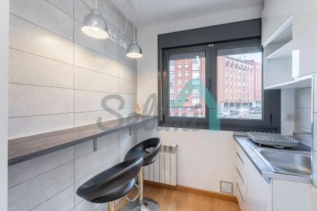 Piso de alquiler en Gutiérrez Herrero, Versalles - Foto 3