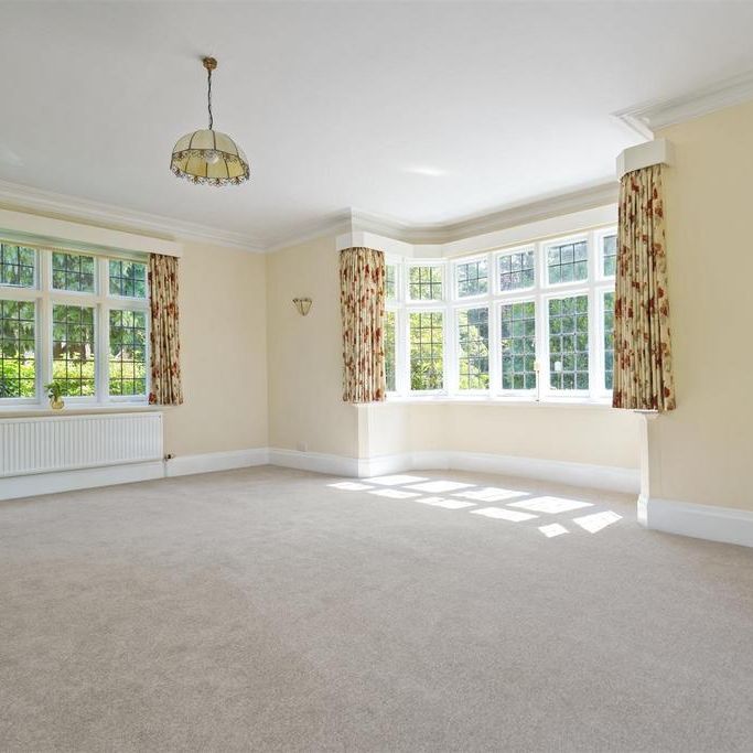 6 bedroom detached house to rent - Photo 1