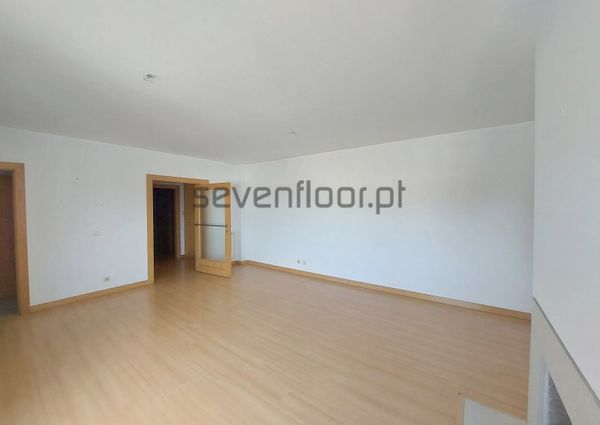 Apartamento T2+1 em Porto