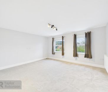 4 bedroom terraced house to rent - Photo 4