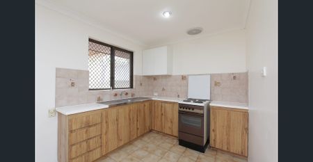 Family home in prime location - Photo 2