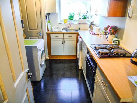 2 bedroom flat to rent - Photo 5