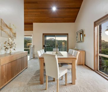 Spacious Family Retreat - Photo 6