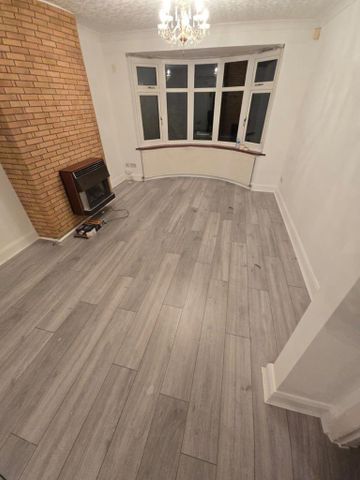 3 bedroom terraced house to rent - Photo 3