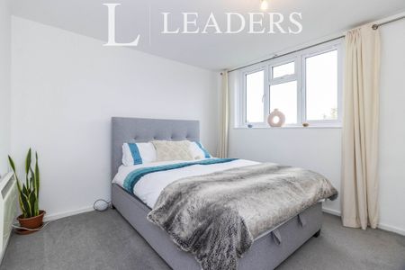 2 bedroom apartment to rent Berkeley Court, Weybridge, KT13 - Photo 5