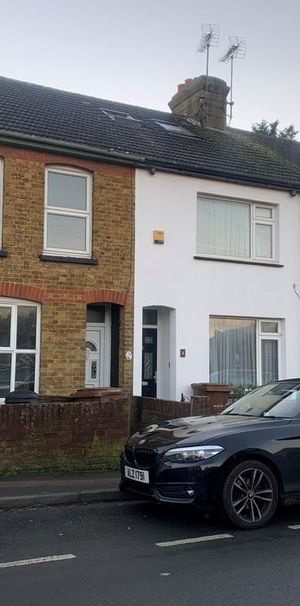 3 bedroom terraced house to rent - Photo 1