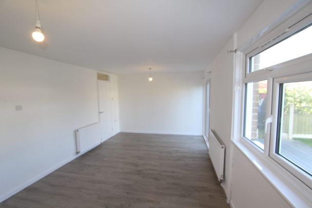 Dyche Road, Sheffield, S8 - Photo 1