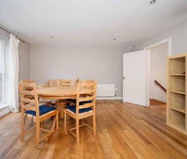 Apartment 3 Lily Court 14a Deramore Park South, Belfast, BT9 5JY - Photo 3