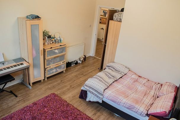 4 Bed Flat, Argyle Street, G3 - Photo 1