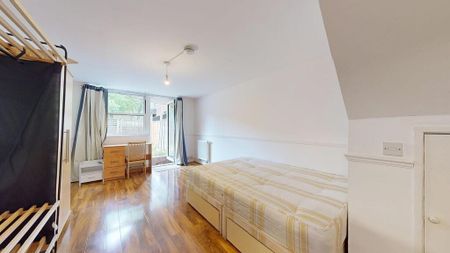 3 bedroom flat to rent - Photo 5