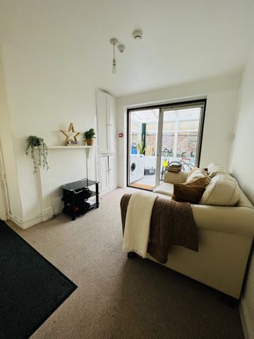 BEDROOM 3 – LARGE DOUBLE - Photo 5