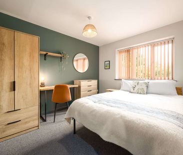 OX Living is proud to present this high-quality 8-bedroom co-living... - Photo 6